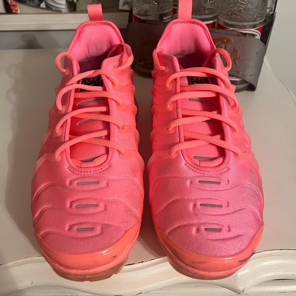 Nike vapor max plus in bubble gum pink only worn once